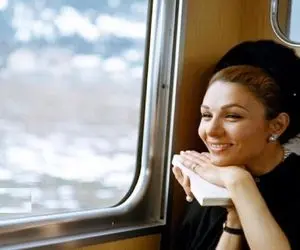 سفر به ایام قدیم سال 1352؛ اسب سواری فرح پهلوی تو کوه های تهرون برای بازی چوگان