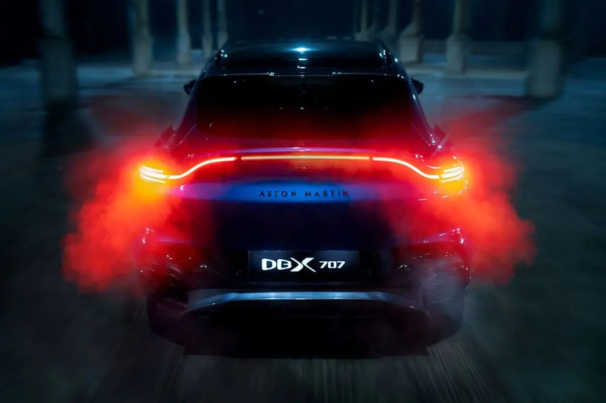 aston-martin-dbx-707-104-1643236082