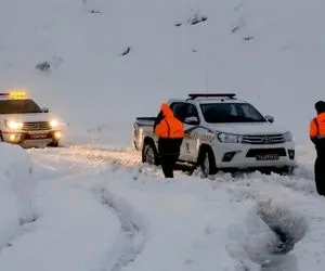 بارندگی در محورهای ۶ استان؛ از زنجیرچرخ استفاده کنید