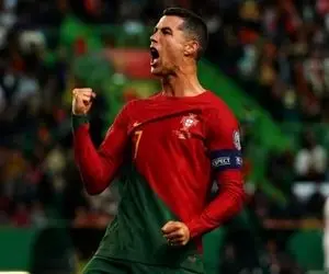 کریس رونالدو چند گل تا 1000 گله شدن فاصله دارد؟