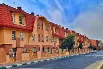 معماری خلاقانه؛ اینجا سوئیس نیست پرند خودمونه با منازل قارچ شکل نمکی