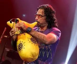 آواز شاد/ترکیب رو سیاه رعنا رشتی با نی انبان جنوبی رو صحنه ترکوند/شرفیان چه غوغاکرده