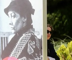 تصویری از متفاوت ترین خانوم حاضر در تشییع فریماه فرجامی