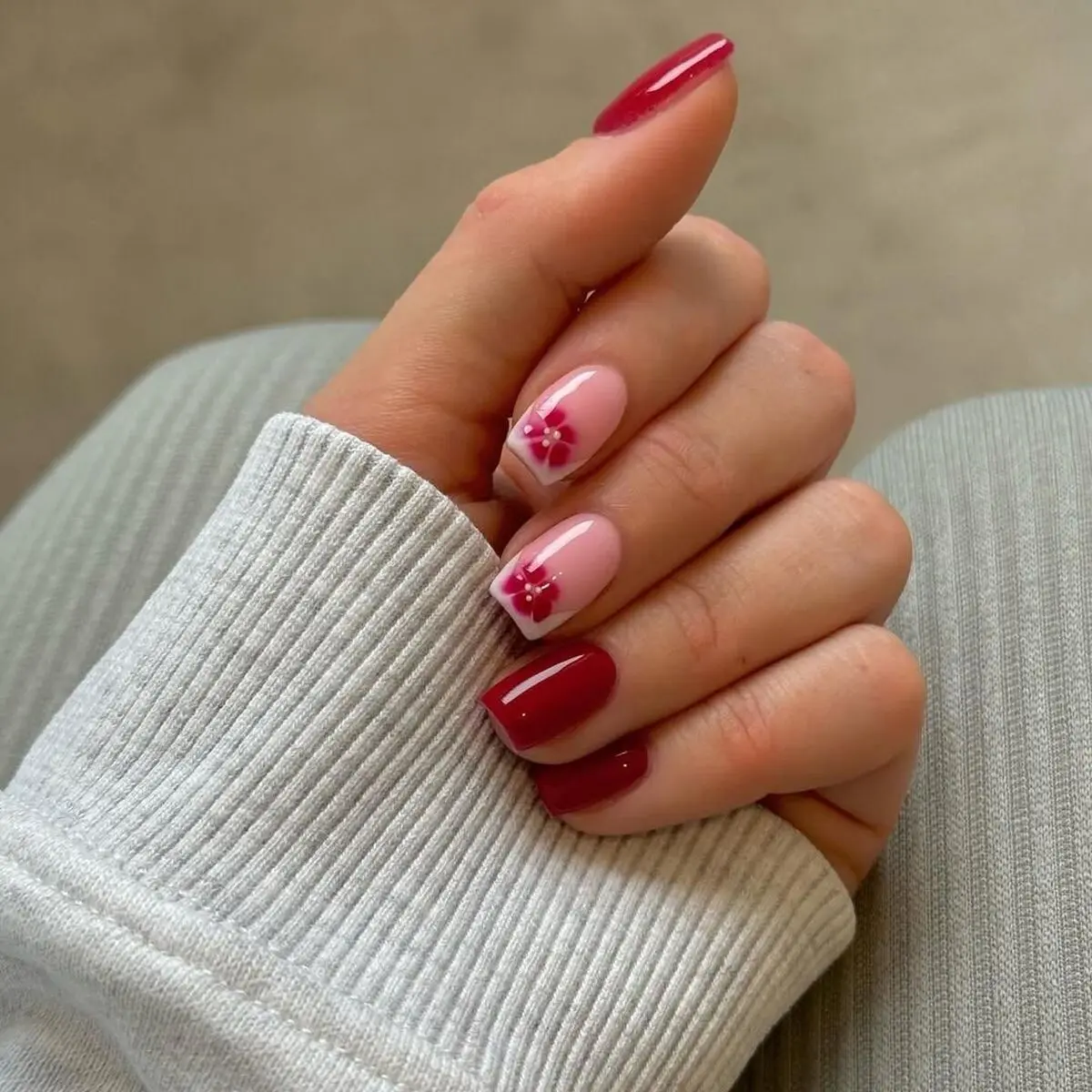 طراحی لاک قرمز