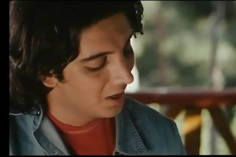 آواز احساسی؛ آواز خوانی فرزاد فرزین با پوریاپورسرخ سال 1385 تو پارک