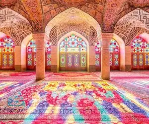 یه مسجد خاص برای عاشقان رنگ صورتی؛ مسجدی با معماری شگفت انگیز در شیراز شهر شعر