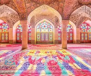 یه مسجد خاص برای عاشقان رنگ صورتی؛ مسجدی با معماری شگفت انگیز در شیراز شهر شعر