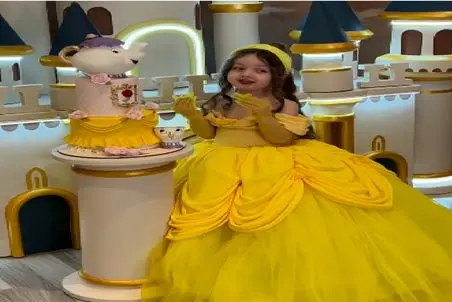 آواز شاد؛ دختربچه از دل کارتون اومده بیرون با چشم انتظاروم میخونه میرقصه/تولدش آرزوعه