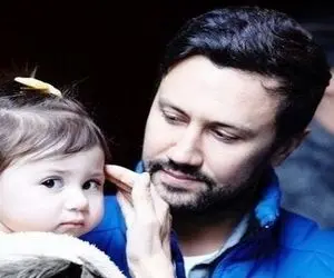 آواز احساسی؛ دختر ریزه شاهرخ استخری بغل باباش براش دلبری میکنه شاهرخ از ذوق رو ابراس