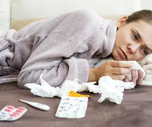 چگونه امیکرون را از سرما خوردگی تشخیص دهیم؟