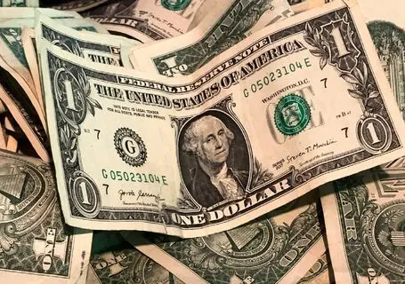 قیمت دلار فردا یکشنبه 8 شهریور 1405 | دلار 210 هزار تومان میشود؟