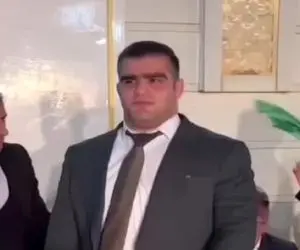 آواز شاد؛ امین میرزاده درشت اندام بختیاری ها اصالت رو حفظ کرد و چه رقصی رفت