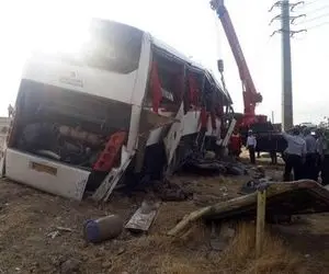 واژگونی مرگبار اتوبوس خبرنگاران اعزامی به دریاچه ارومیه