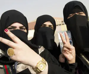 (عکس) این مرد 130 زن شوهردار را فروخت!