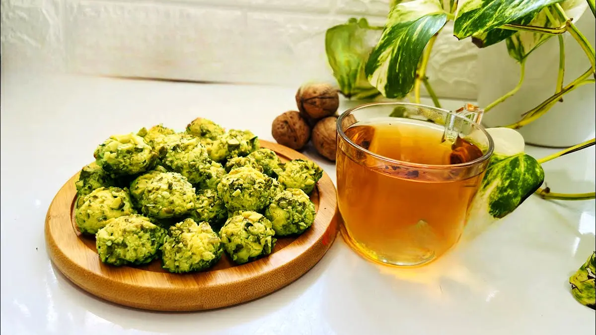 طرز تهیه شیرینی پسته ای / یه شیرینی خشک خوشمزه که راحت و سریع آماده میشه طرز تهیه شیرینی پسته ای / یه شیرینی خشک خوشمزه که راحت و سریع آماده میشه