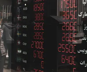 قیمت دلار به ۱۸ هزار تومان می‌رسد؟