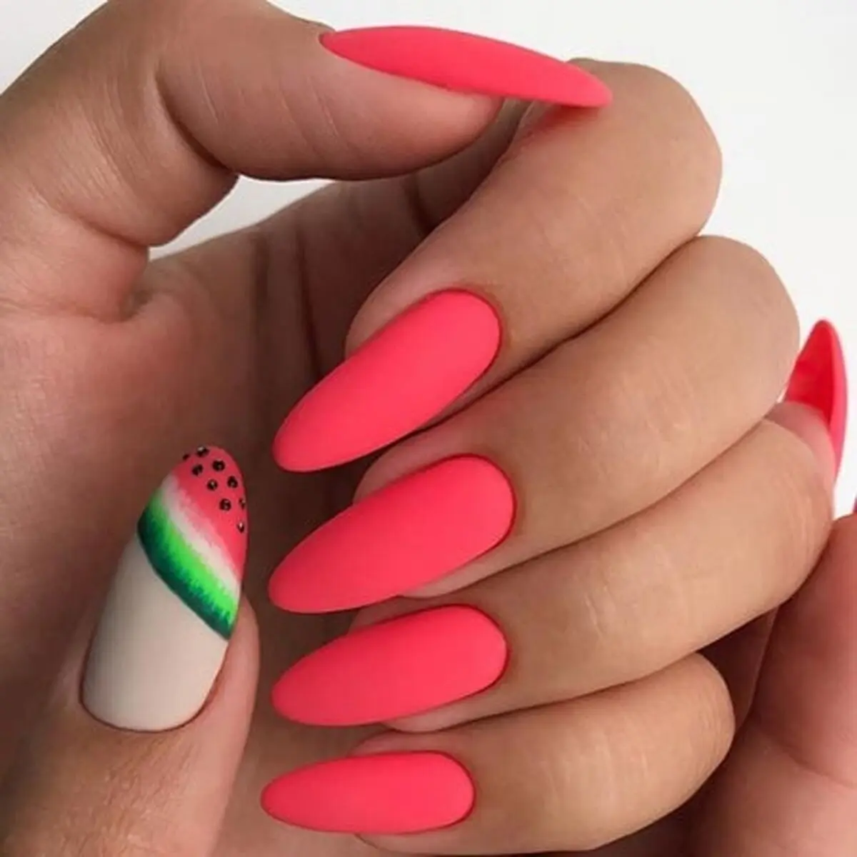 طرح ناخن یلدایی