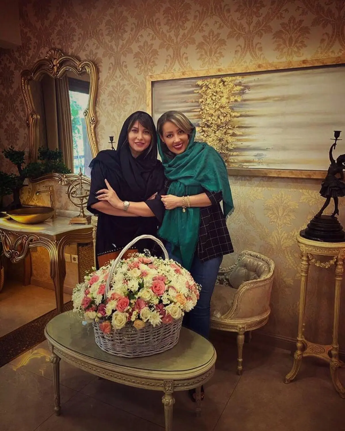فریبا نادری