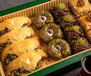 آموزش آشپزی؛ طرز تهیه باقلوا استانبولی با همه نکات و فوت و فن هاش