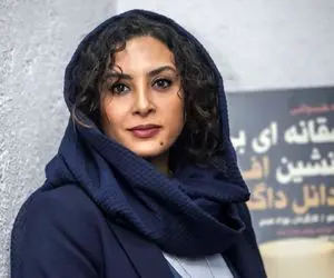 قشم گردی صاف و ساده حدیثه خانم تهرانی با کفتان سرخابی باربی شده چشمک میزنه! 