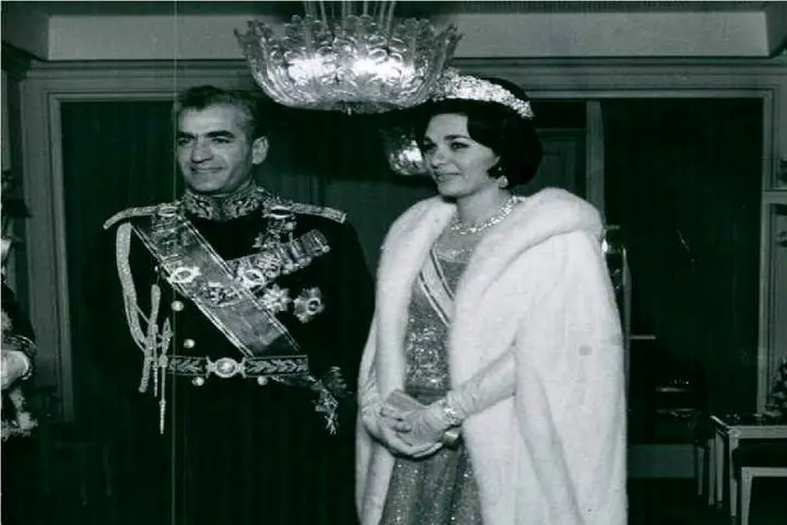 سفر به ایام قدیم؛ بریز و بپاش 7 شبانه روزی شاه مخلوع به پای فرح وقتی مردم در فقر بودن