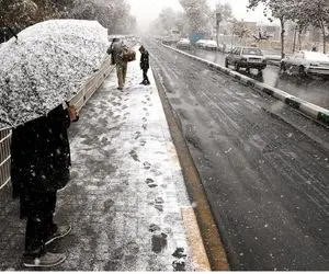 آخرین وضعیت جوی و ترافیکی جاده‌ها؛ بارش برف و باران در این محورها