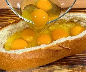 غذای یک ربعی؛ با تخم مرغ و مرغ و نون باگت چه غذای خوش قیافه محشری پخته فقط پنیر روش