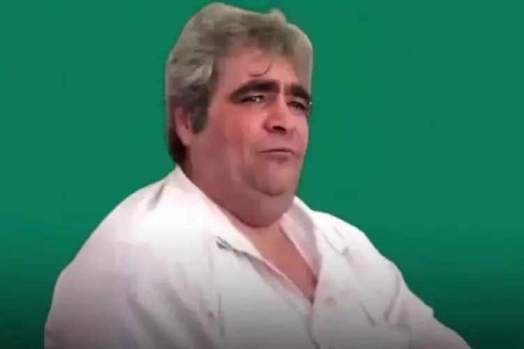 آواز محلی؛ علی بابا با حال مریضش چه آواز سوزناکی میخونه