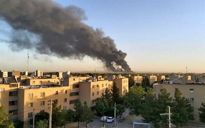پالایشگاه تهران آتش گرفت مردم در پمپ بنزین به صف شدند!