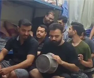 آواز شادیسم؛ پسرای گنده تو ماشینیم ولی شاد و غزل خون میرویم میخونن