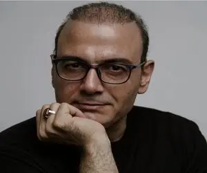 آواز احساسی/اجرای علیرضا قربانی در کنسرت اخیرش مملو از احساسه/خوده قربانی بغضش گرفته