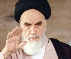 سفر به ایام قدیم سال 1338؛ امام خمینی (ره) در کنار همسر گرانقدرشان در میانسالی