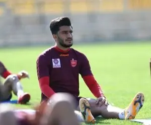 محمد شریفی ستاره پرسپولیس مقابل ماشین سازی