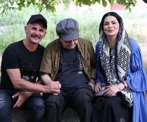 آواز احساسی؛ آواز خوندن زنده یاد داریوش مهرجویی در پشت صحنه فیلم جیگرت آتیش میگیره