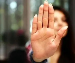 اخاذی با عکس دختران دستگیری جوان 23 ساله + عکس