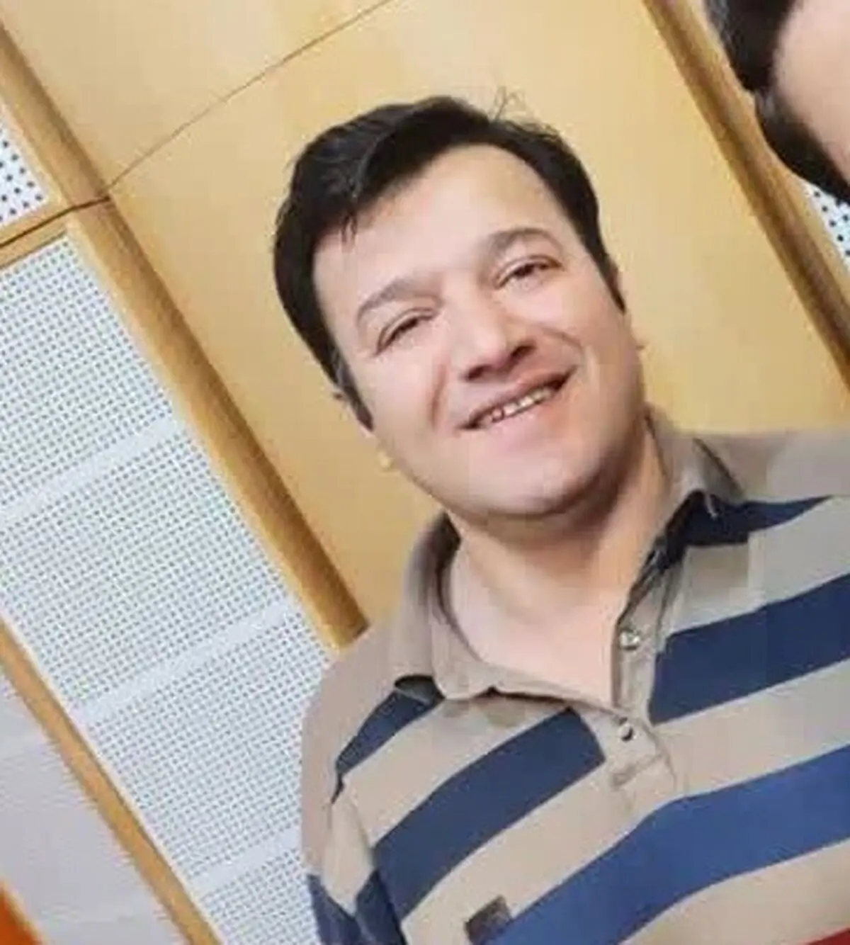 درگذشت فاضل ف هی گوینده شبکه دنا