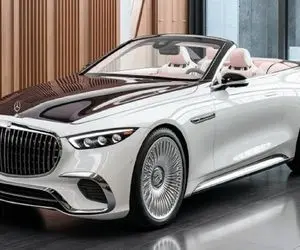 ماشین لوکس؛ بزرگترین رولز رویس جهان از طلای 24 عیار و چدن ساخته شده راننده سرخود داره