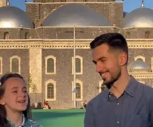 آواز احساسی؛ دختری از جنس عربستان روح همه رو با یانبی سلام علیک خوندنش لمس کرد