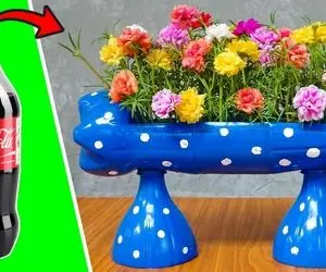 ایده های خلاقانه؛ چطور این گلدون جذابو با بطری های پلاستیکی دوغ و نوشابه درست کردن