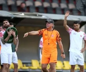 پورعلی گنجی مترجم پرسپولیس شد!