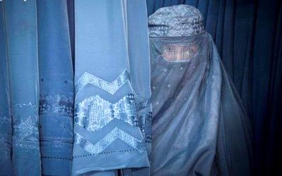 (عکس) حجاب مورد نظر طالبان در دانشگاه‌ها