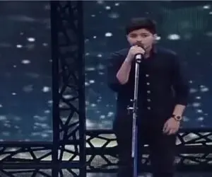 آواز خسروانی؛ نوجوون رعنا خدایا عاشقان را با غم عشق آشنا کن میخونه صداش میبرتت آسمون 