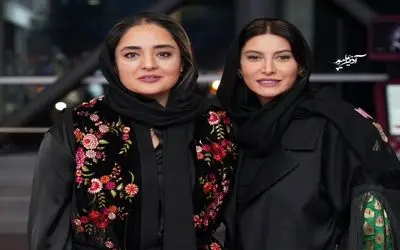 حاشیه ماشیه؛ نرگس محمدی جلو یه جماعت لباس بالا شهری فریبا نادری رو درست میکنه