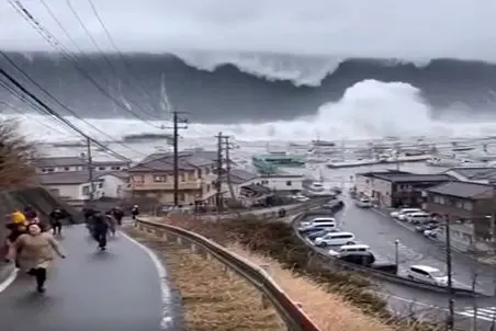 معماری طبیعت؛ دریا طوفانی شد مردم روستا فک کردن میتونن فرار کنن ولی سرنوشتشون این بود