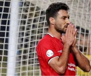 واکنش تند شجاع خلیل زاده به صحبت‌های خیابانی علیه پوشش رامین رضاییان