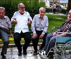 انتقاد رئیس کانون بازنشستگان تامین اجتماعی خراسان رضوی از مبلغ عیدی بازنشستگان