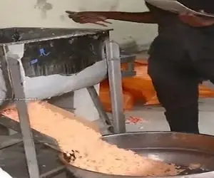 کارخانه های کثیف؛ تو شرایطی صابون میسازن که آدم حتی دیدنی کهیر میزنه چه برسه استفاده