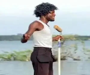 آواز معروفا؛ این آقا با تقلید آهنگ خواننده معروف روح مرحومو مغموم کرد