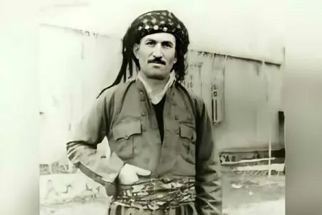 آواز محلی؛ دختر ماموستا حسن زیرک با لباس محلی سرمزار چه اشکی ریخت