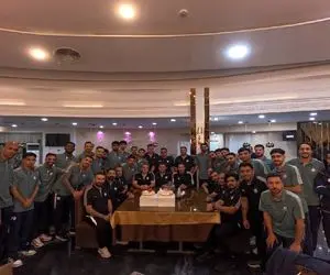 کیک خامه‌ای برای تارتار! جشن صمیمانه گل‌گهر پیش از دیدار با خیبر + عکس